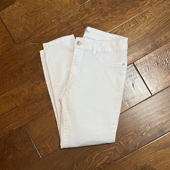 Artisan Ny Women's Light Cream Skinny Jeans - Picture 1 of 4